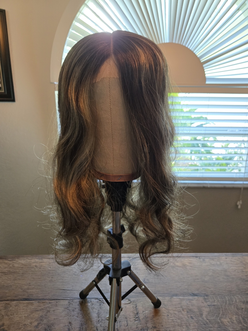 New Uniwigs Hope Wavy 16" Hair Topper - Picture 3 of 7